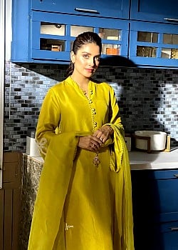 Ayeza Khan